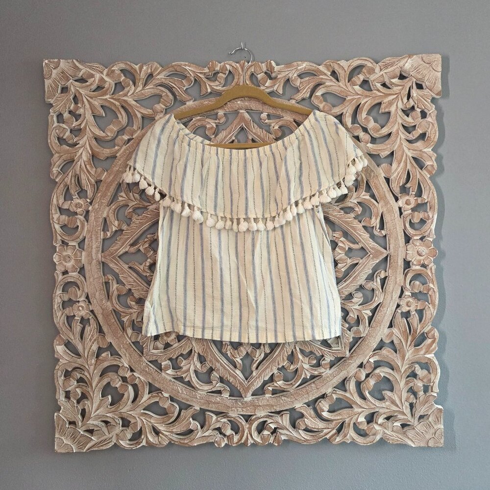 Artisan NY cold shoulder tassels peasant top Size Medium